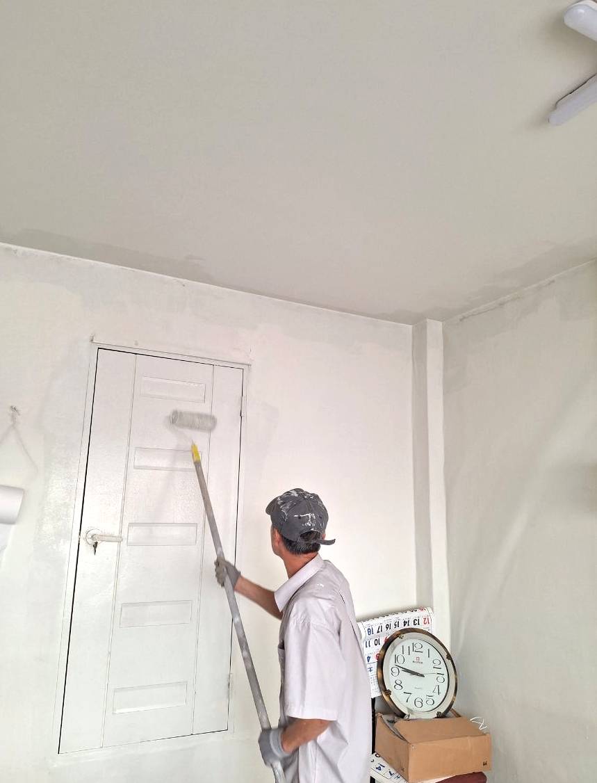 풍기식당 문쪽 페인트 작업1